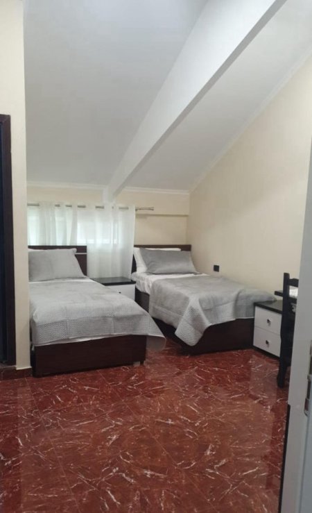 Tirane, jepet me qera apartament 1+1 Kati 2, 340 € 