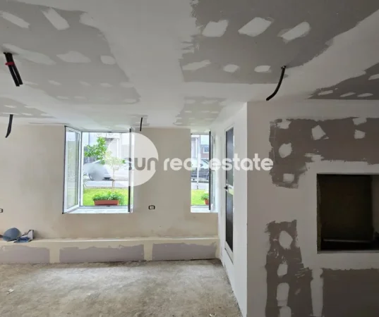 Shkoder, jepet me qera ambjent biznesi Kati 0, 36 m² (SHKODER)