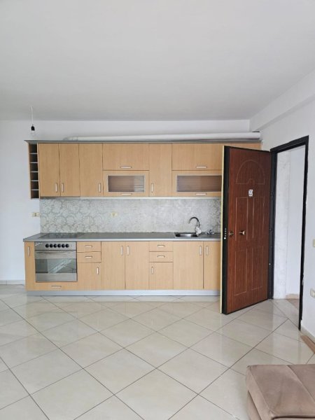 Tirane, shitet apartament 1+1 Kati 9, 58 m² (Caza Italia . Spitali Hygea)