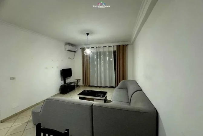 Tirane, jepet me qera apartament 2+1+Ballkon Kati 8, 110 m² 500 € (prane Bar Artistit)
