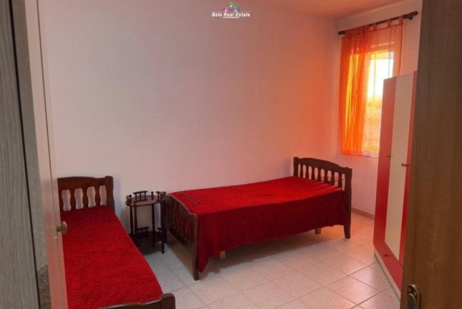 Tirane, jepet me qera apartament 2+1+Ballkon Kati 8, 110 m² 500 € (prane Bar Artistit)