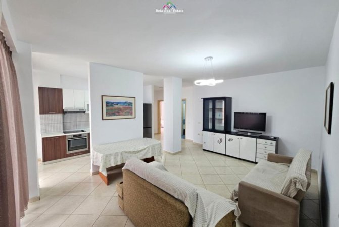 Tirane, jepet me qera apartament 2+1+Ballkon Kati 6, 120 m² 550 € (prane Farmaci Dite e Nate)