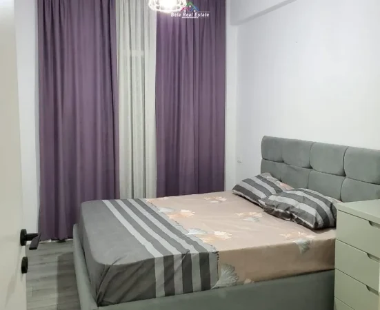 Tirane, jepet me qera apartament 2+1+Ballkon Kati 6, 90 m² 800 € (ne kompleksin Kika 2)