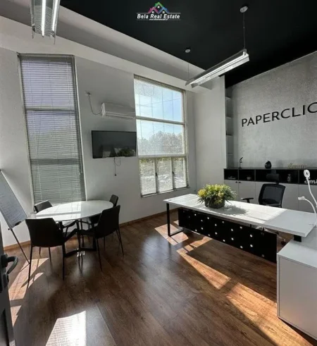 Tirane, jepet me qera zyre Kati 2, 180 m² 4.000 € (prane Drejtorise se Policise)