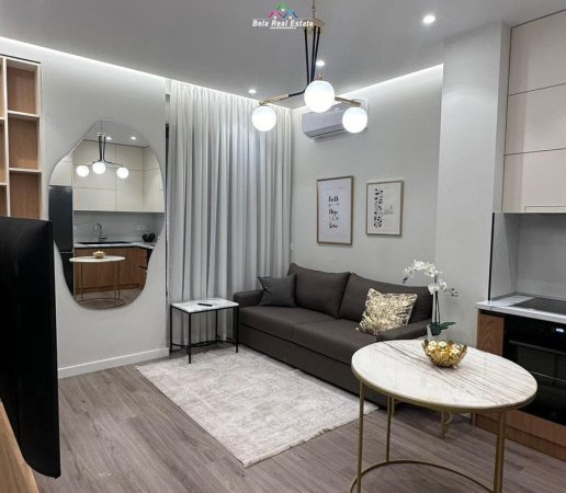 Tirane, jepet me qera apartament 1+1+Ballkon Kati 8, 50 m² 620 € (prane Mullirit te Vjeter)
