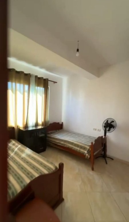 Tirane, jepet me qera apartament 1+1 Kati 8, 460 € 