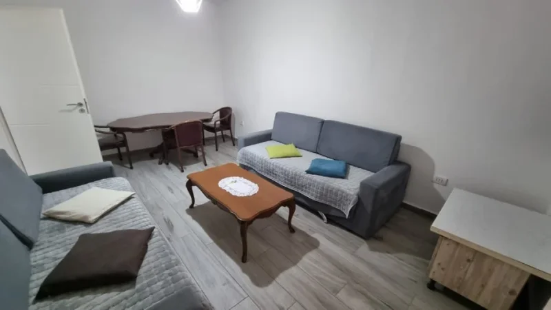 Tirane, jepet me qera apartament 1+1 Kati 5, 560 € 
