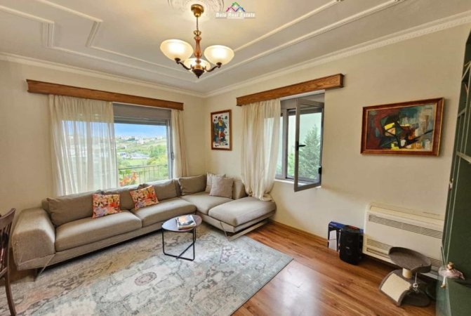 Tirane, jepet me qera Vile 3+1+Aneks+Ballkon Kati 3, 150 m² 900 € (prane Natyres se Qete)