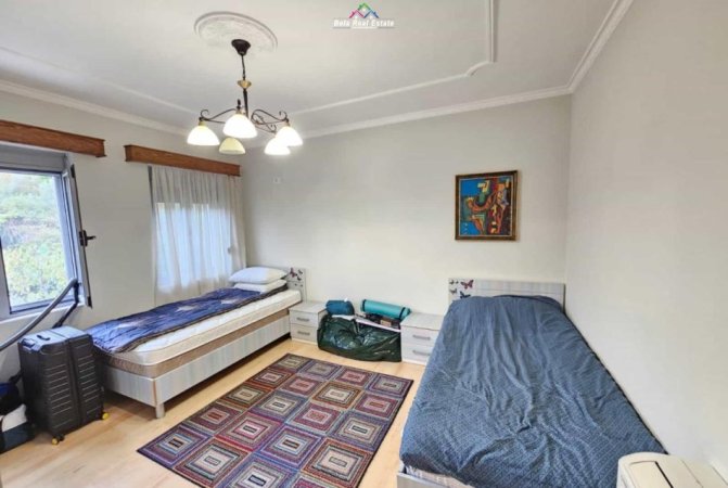 Tirane, jepet me qera Vile 3+1+Aneks+Ballkon Kati 3, 150 m² 900 € (prane Natyres se Qete)