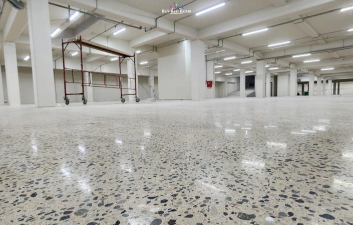 Tirane, jepet me qera ambjent biznesi Kati 1, 3.600 m² 15.000 € (Ne Mezez)