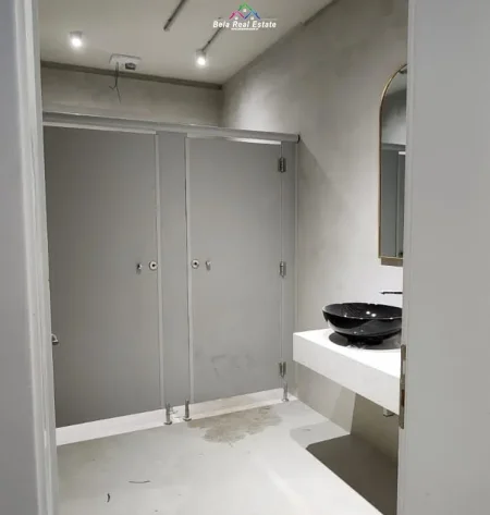 Tirane, jepet me qera ambjent biznesi Kati 1, 3.600 m² 15.000 € (Ne Mezez)