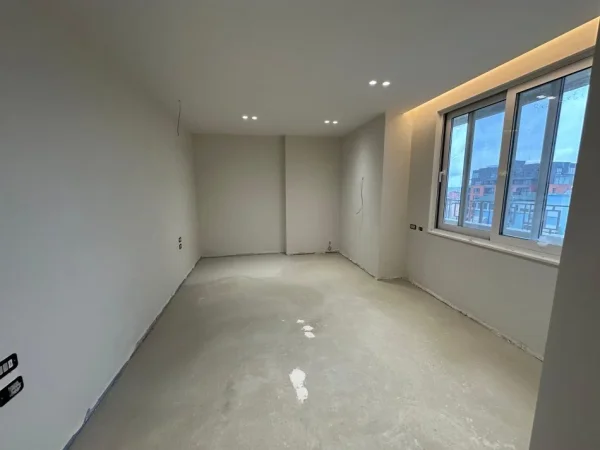 Tirane, jepet me qera zyre Kati 10, 140 m² 2.000 € 