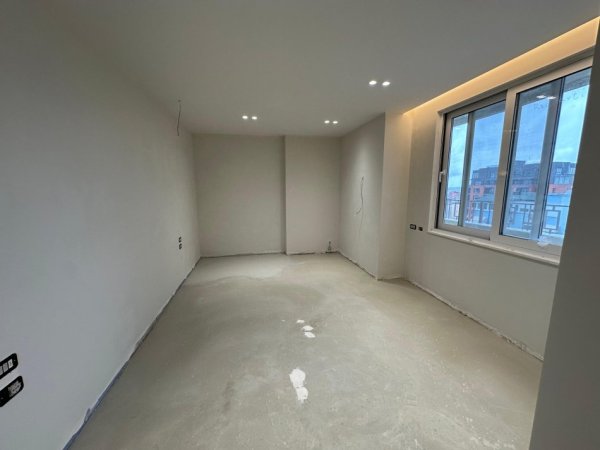 Tirane, jepet me qera zyre Kati 10, 140 m² 2.000 € 