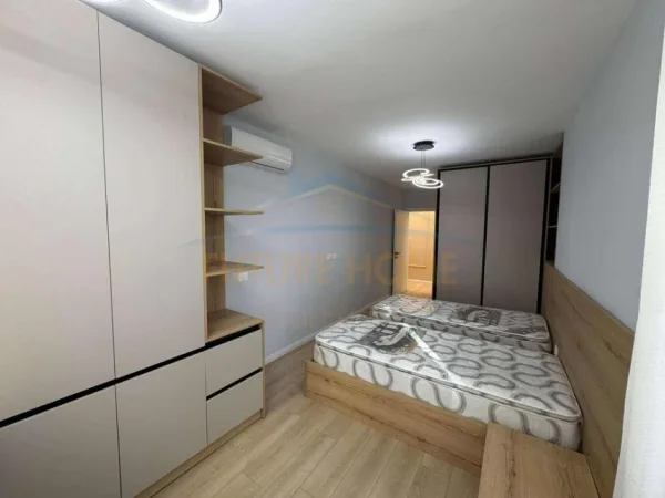 Tirane, shitet apartament 2+1+Ballkon Kati 1, 93 m² 250.000 € (RRUGA MYSLYM SHYRI)