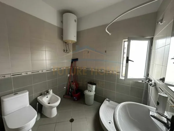 Shqiperi, shitet apartament 1+1+Aneks+Ballkon Kati 7, 66 m² 95.000 € (UNAZE E RE)