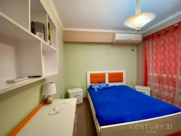 Tirane, shitet apartament 2+1 Kati 8, 117 m² 300.000 € (Gjimnazi Petro Nini)