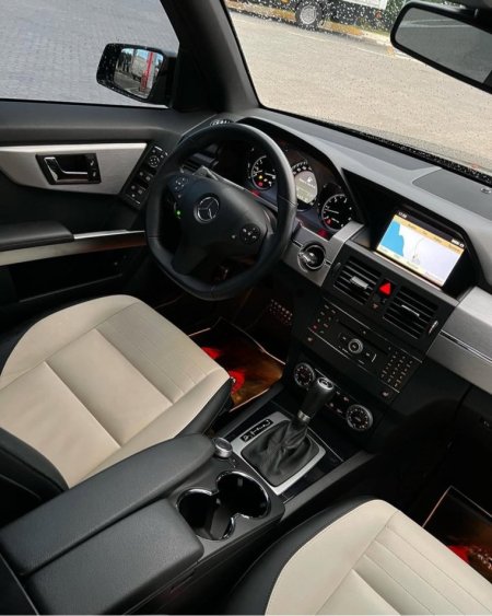 Tirane, shes makine Mercedes Benz Glk 220 BlueEfficiency Nafte, e zeze tiptronik Klima 263.500 km 8.950 €