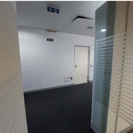 Tirane, jepet me qera zyre Kati 4, 265 m² 2.500 € (Zogu I zi)