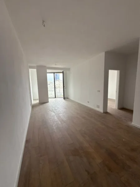 Tirane, jepet me qera apartament 1+1+Ballkon Kati 6, 75 m² 600 € (Mine Peza)