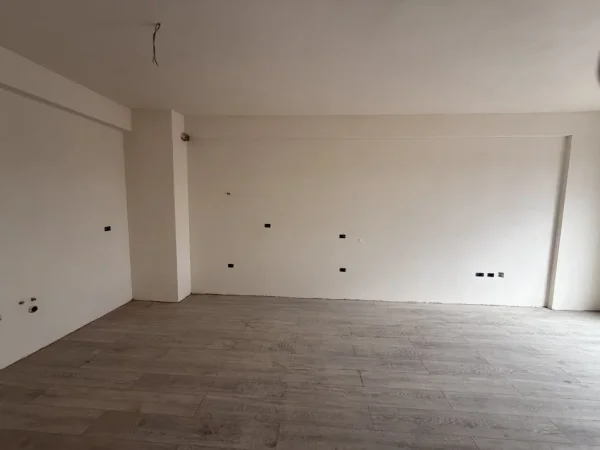 Tirane, shitet apartament 2+1+2+Ballkon Kati 9, 98 m² 135.000€ (Urban Gate, Astir)