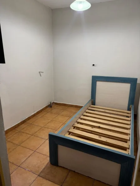 Tirane, jap me qera ambjent biznesi Kati 0, 115 m² (Rr.Ali Demi)