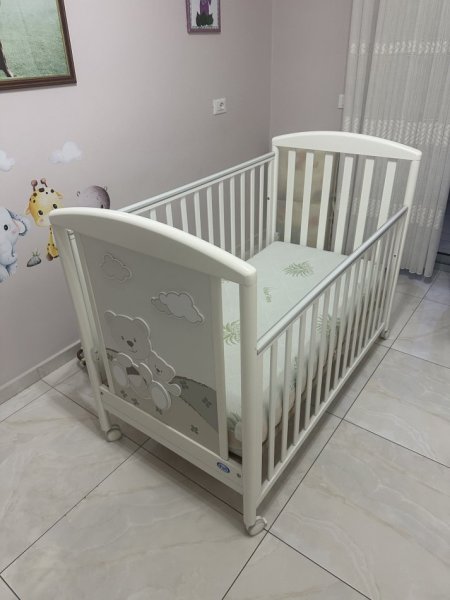 Tirane, shes Krevat+dyshek+mbrojtese+2 sete carcafesh 220 €