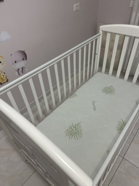 Tirane, shes Krevat+dyshek+mbrojtese+2 sete carcafesh 220 €