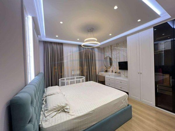 Tirane, shitet apartament 3+1+Aneks+Ballkon Kati 6, 153 m² 245.000 € (Unaza e Re)