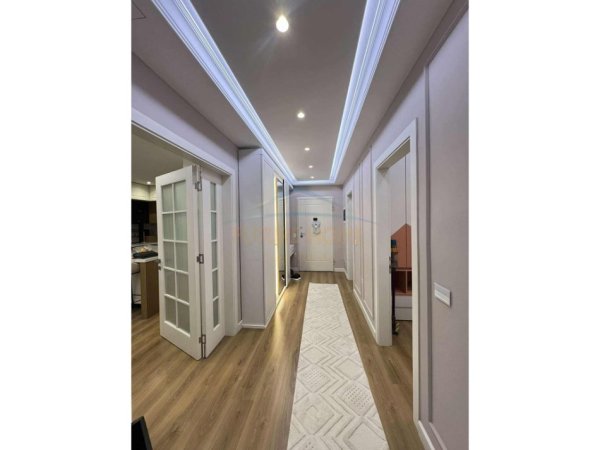Tirane, shitet apartament 3+1+Aneks+Ballkon Kati 6, 153 m² 245.000 € (Unaza e Re)