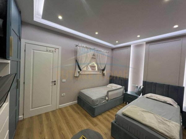 Tirane, shitet apartament 3+1+Aneks+Ballkon Kati 6, 153 m² 245.000 € (Unaza e Re)
