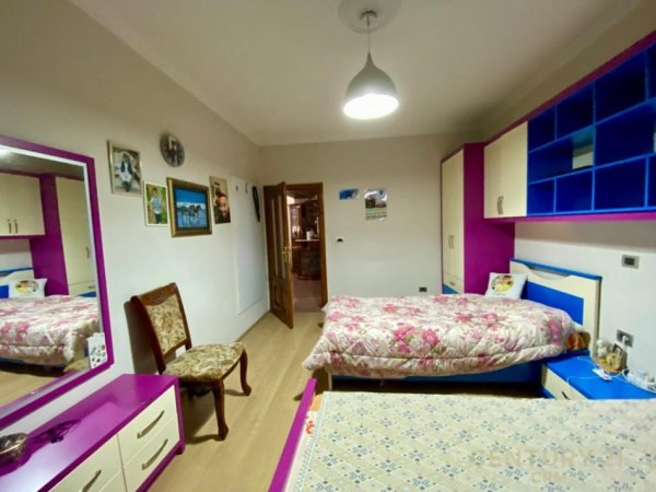 Tirane, shitet apartament 3+1+Ballkon Kati 8, 117 m² 300.000 € (Petro Nini)