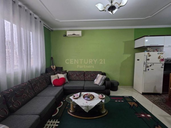 Tirane, shes apartament 2+1 Kati 6, 77 m² 126.000 € (Vasil Shanto)