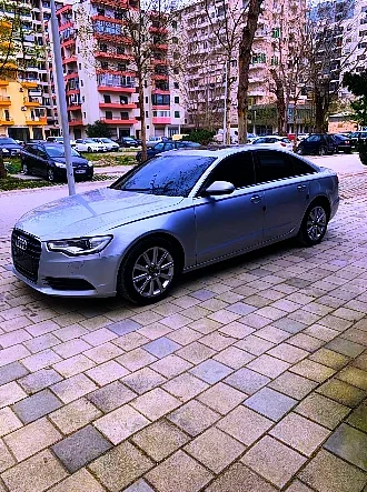 Vlore, shes makine Audi Nafte, gri metalizato automatik Kondicioner 50.000 km 7.500 €