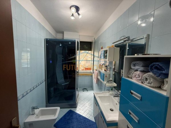 Tirane, shitet apartament 2+1+Aneks+Ballkon Kati 3, 121 m² 250.000 € (21 Dhjetori)