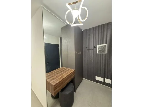 Tirane, jepet me qera apartament 2+1 Kati 5, 104 m² 500 € (Vila L 2)