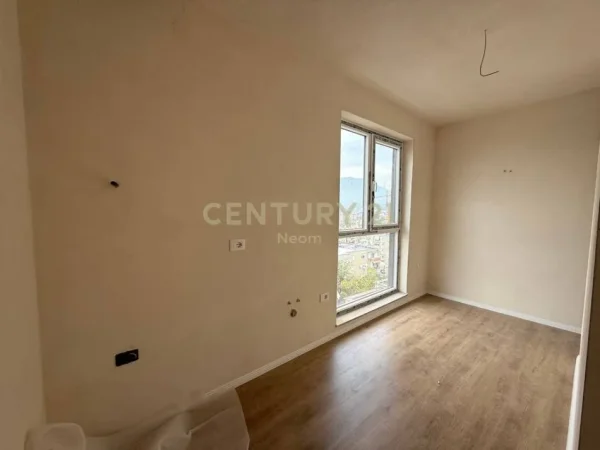 Tirane, shes apartament 2+1 Kati 7, 108 m² 174.000 € (Shkolla e Bashkuar)