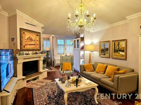 Tirane, shitet apartament+verande | Penthouse 2+1 Kati 4, 150 m² 325.000 € (Liqeni Thate)