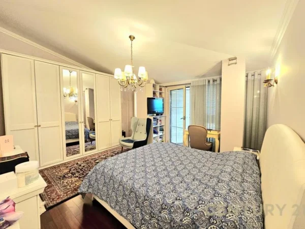 Tirane, shitet apartament+verande | Penthouse 2+1 Kati 4, 150 m² 325.000 € (Liqeni Thate)