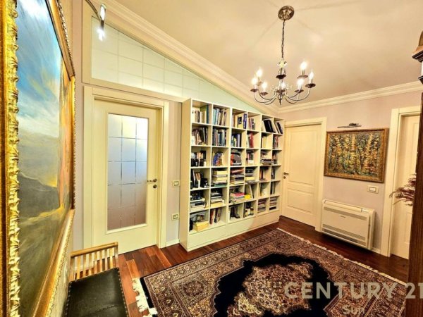 Tirane, shitet apartament+verande | Penthouse 2+1 Kati 4, 150 m² 325.000 € (Liqeni Thate)