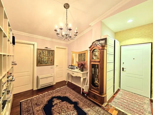 Tirane, shitet apartament+verande | Penthouse 2+1 Kati 4, 150 m² 325.000 € (Liqeni Thate)