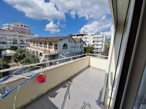 Tirane, jap me qera apartament+verande | Penthouse 2+1+Ballkon Kati 4, 140 m² 500 € (Rruga Dalip Topi)