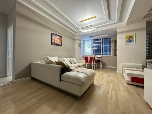 Tirane, jepet me qera 1+1+Ballkon Kati 1, 63 m² 550 € (Eleonora, Komuna e Parisit)