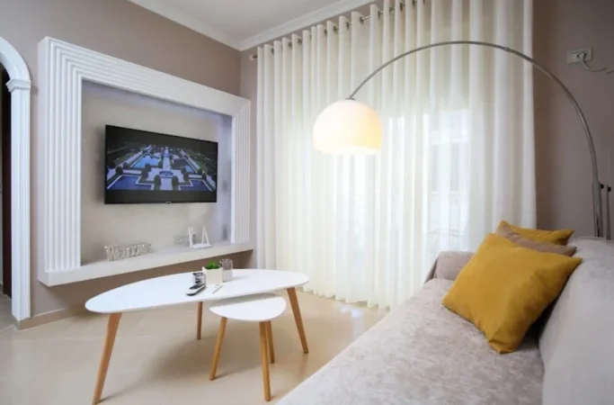 Vlore, jap me qera apartament 2+1+Ballkon Kati 5, 