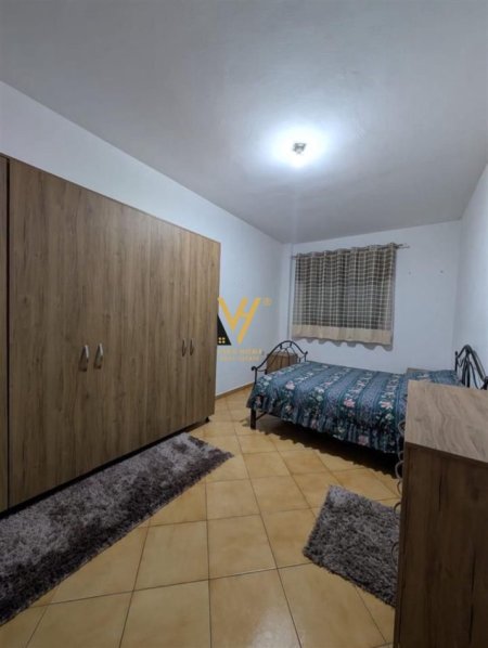 Tirane, jepet me qera apartament 2+1+Ballkon Kati 1, 85 m² 450 € (FRESK)