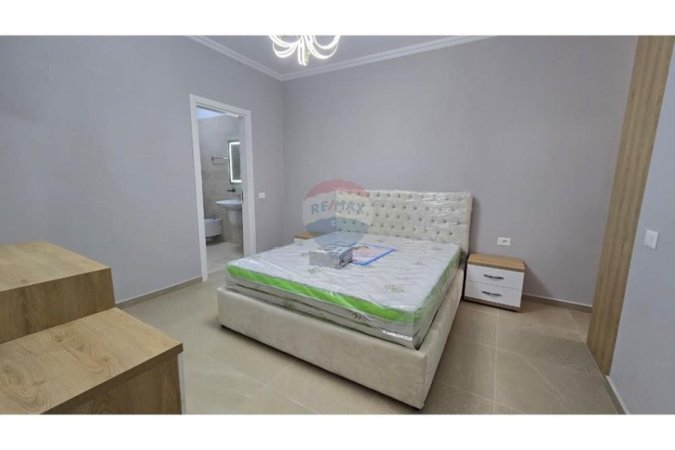 Tirane, jepet me qera apartament 2+1 Kati 4, 120 m² 1.200 € (Liqeni I Thatë (ID: 530481001-1160)