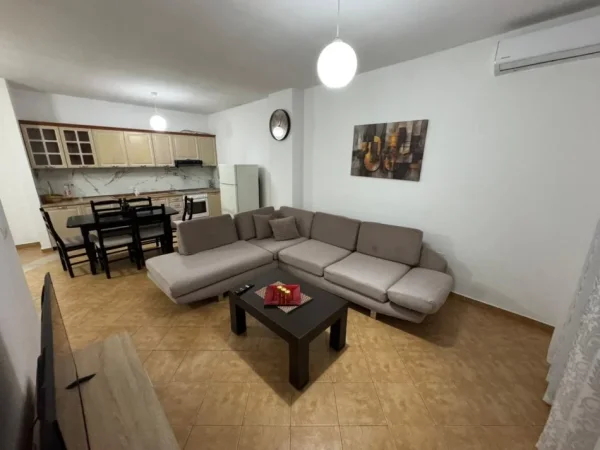Tirane, jepet me qera apartament 2+1 Kati 7, 47000 Leke(i diskutueshem)
