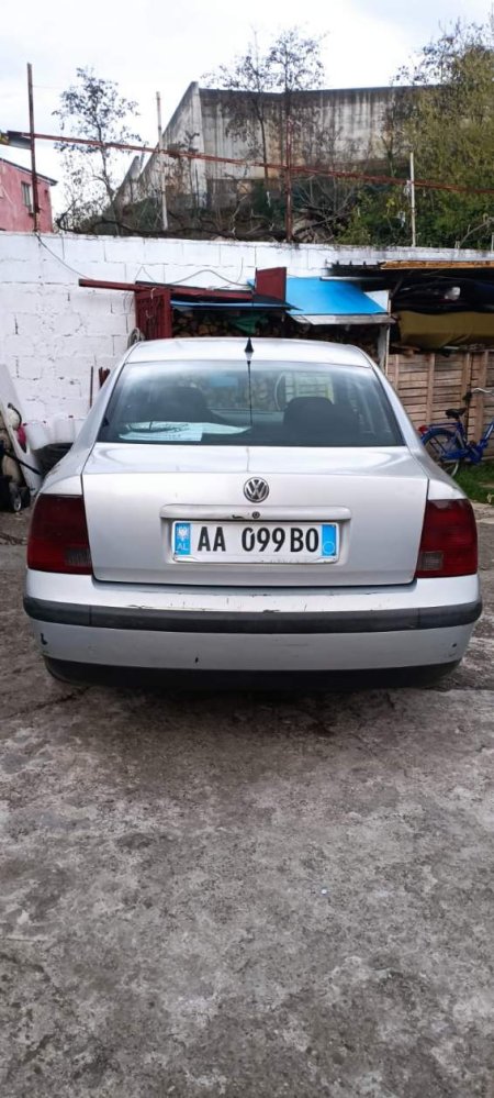 Tirane, shes makine Volkswagen Passat Viti 1998, 1.500 Euro