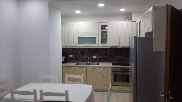 Tirane, jepet me qera apartament 2+1+BLK Kati 3, 114 m² 37.000 Leke (Unaza e Re)