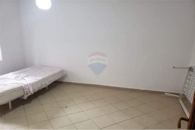 Tirane, shitet apartament 2+1 Kati 1, 77 m²  (Bulevardi Zhan Dark)