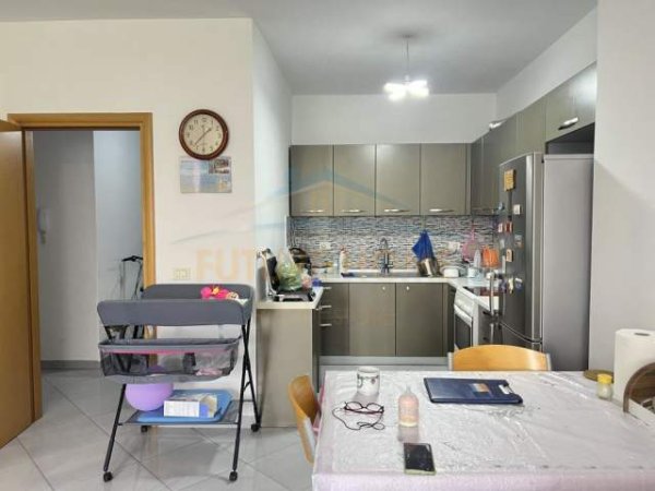 Tirane, shitet apartament Kati 1, 100 m² 109.000 Euro (Unaza e Re)